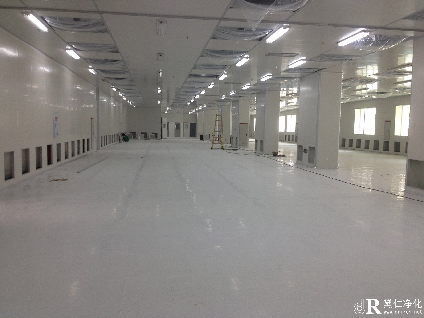 上海松江區(qū)電子廠(chǎng)車(chē)間裝修案例